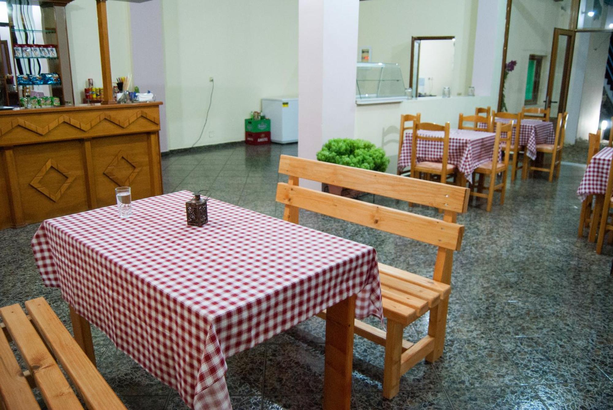 Let Rooms Lukova Bagian luar foto